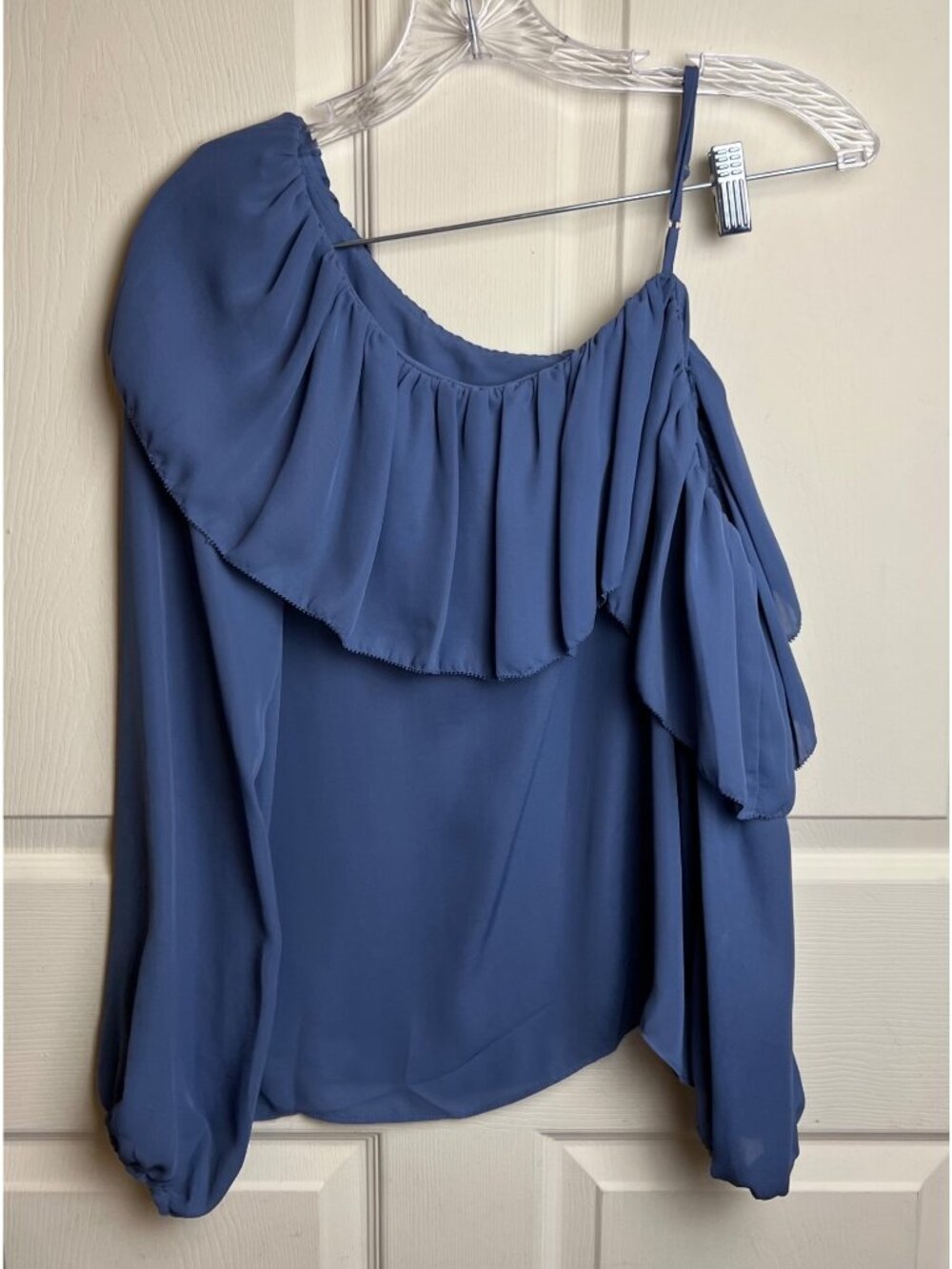 Parker One Sleeve Blouse - Picture 4 of 9
